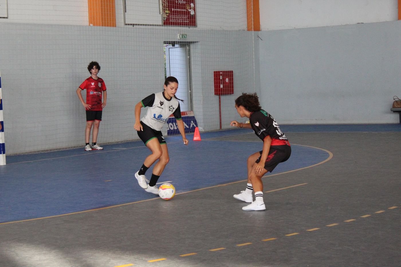 Exercício de posse de bola em grupo
